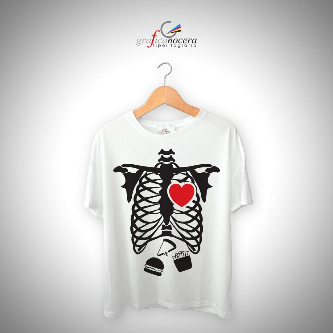 T-Shirt Halloween unisex Scheletro con cuore regalo festa horror party festa streghe