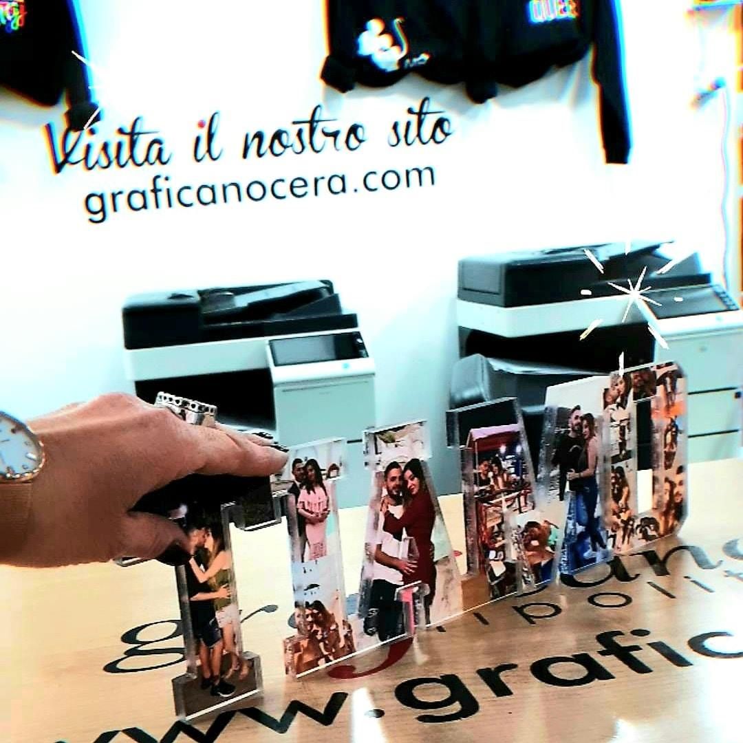 Scritta Ti Amo in plexiglass con le tue FOTO