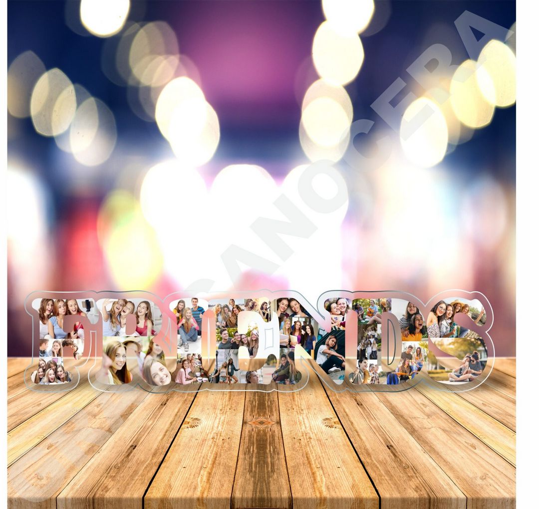 Scritta FRIENDS in plexiglass personalizzata con le tue FOTO
