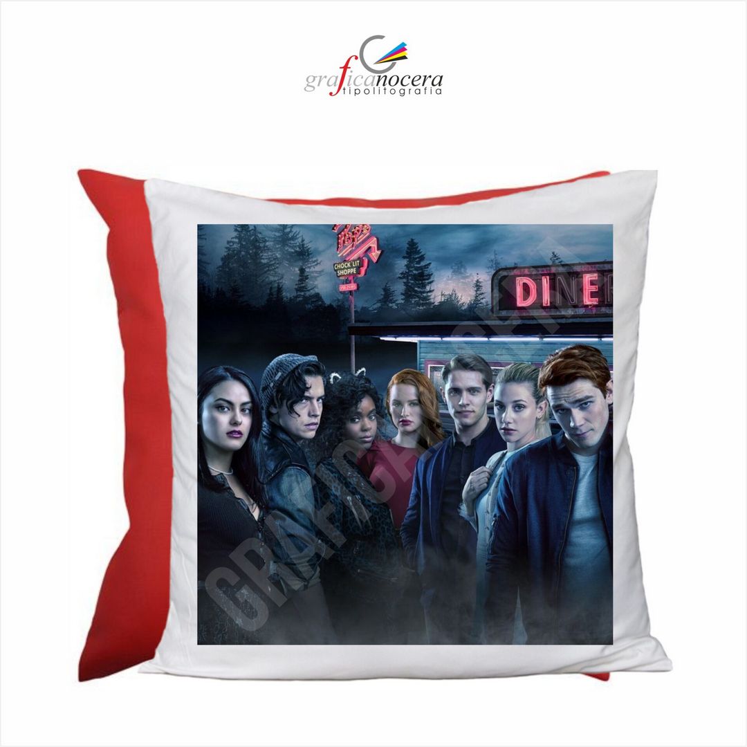 Cuscino quadrato Riverdale serie tv film idolo arredo Rosso idea regalo