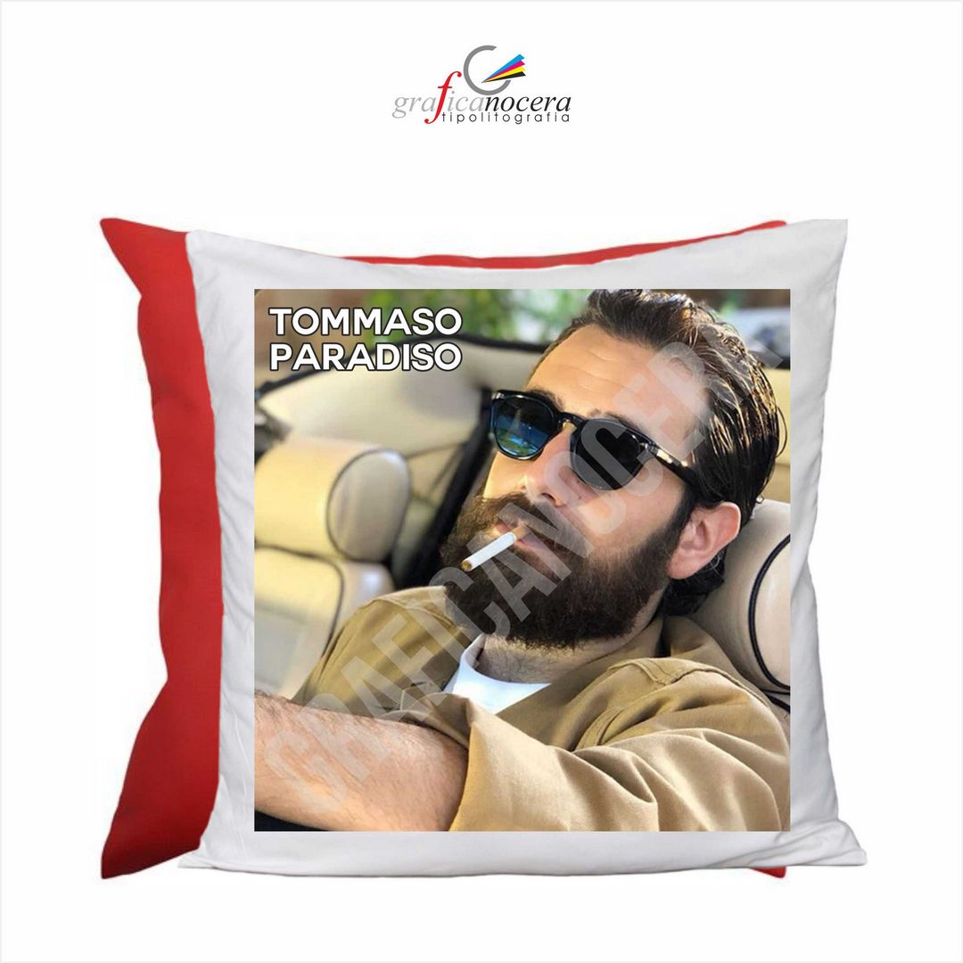 Cuscino quadrato Tommaso Paradiso musica cantante idolo Rosso idea regalo