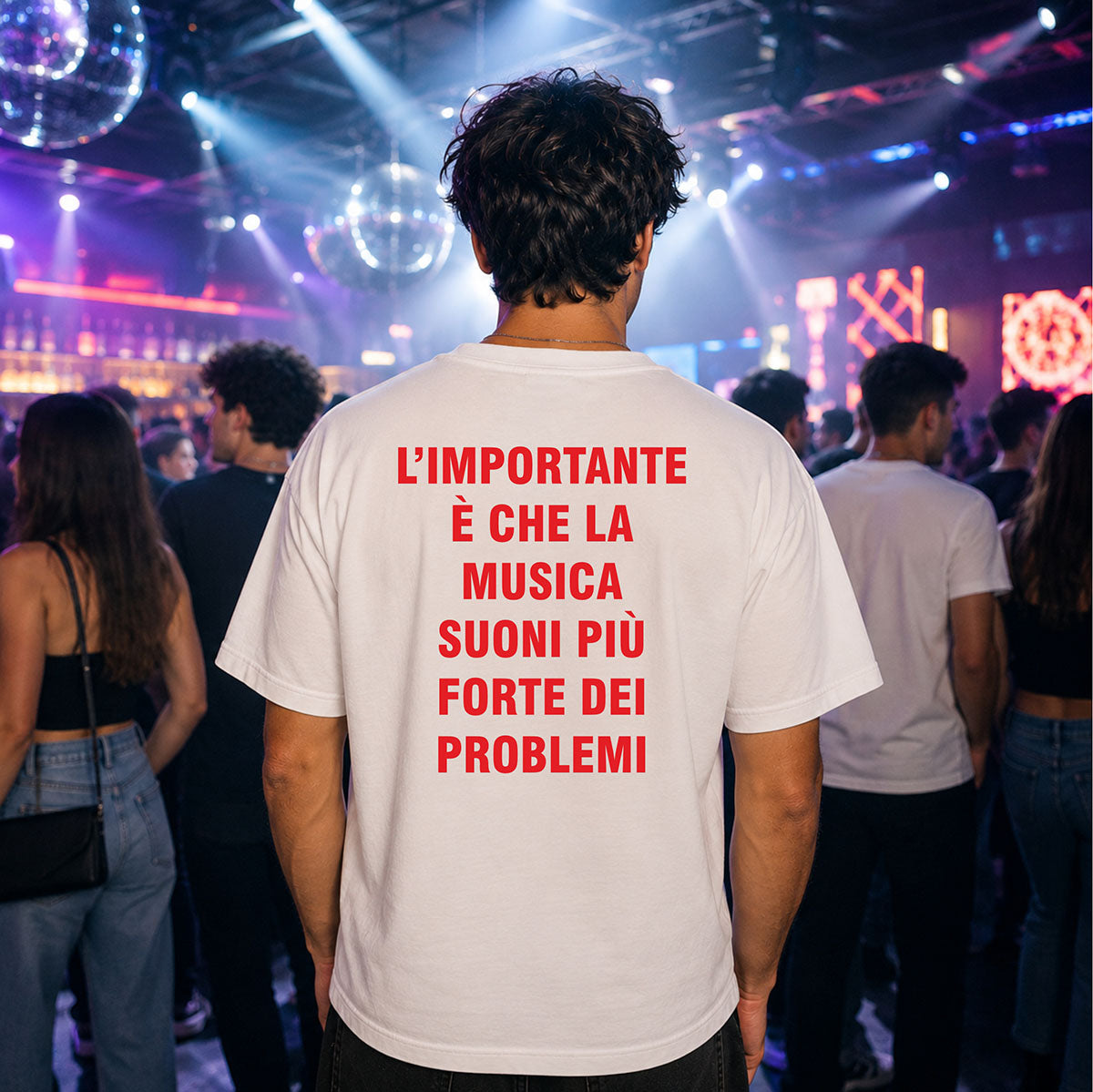 T-shirt Unisex 22 - L'IMPORTANTE È CHE LA MUSICA SUONI PIÙ FORTE DEI PROBLEMI