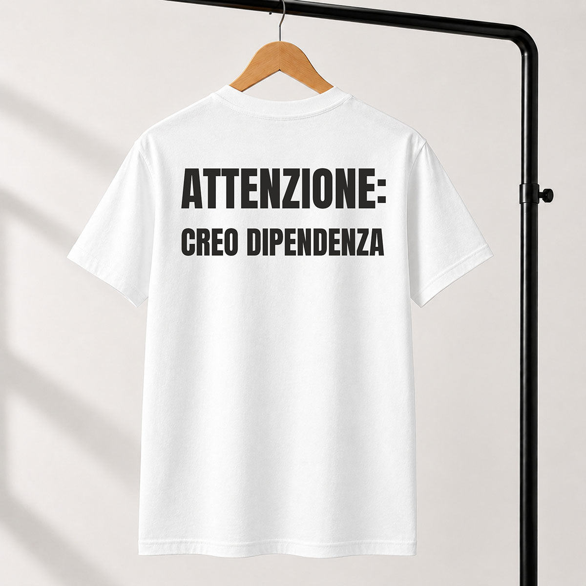 T-shirt Unisex 17 - ATTENZIONE: CREO DIPENDENZA