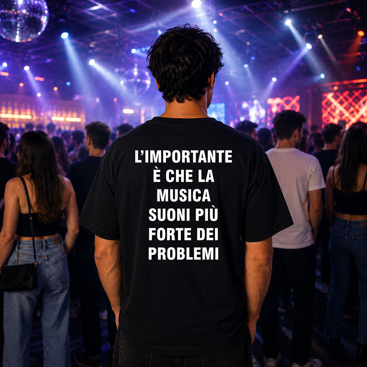 T-shirt Unisex 22 - L'IMPORTANTE È CHE LA MUSICA SUONI PIÙ FORTE DEI PROBLEMI